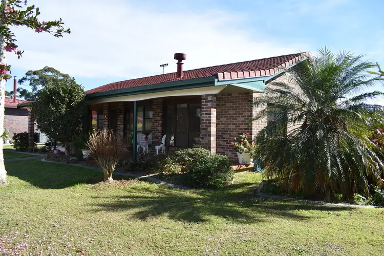 2 Bellevue Drive, Macksville NSW 2447
