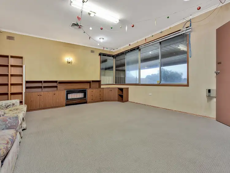 Sixth view of Homely house listing, 2 Jennifer Drive, Morphett Vale SA 5162