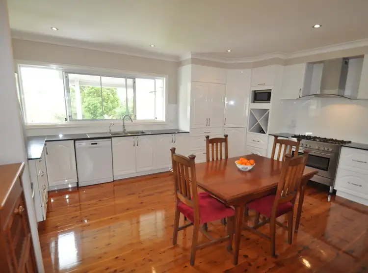 34 Britannia St, Manly QLD 4179