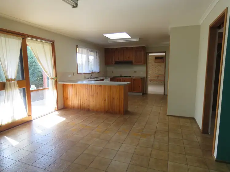 Fifth view of Homely house listing, 8 Newton Close, Paynesville VIC 3880