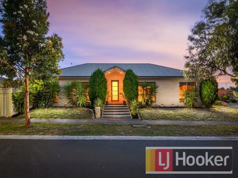 Main view of Homely house listing, 10 Glenisla Way, Berwick VIC 3806