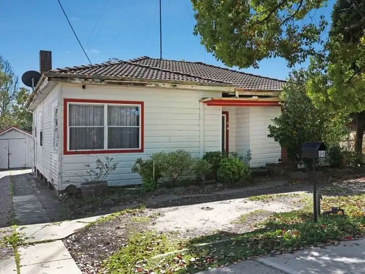 84 Rae Crescent, Kotara NSW 2289