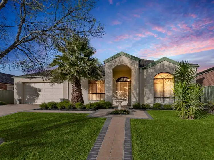 56 Glastonbury Circuit, Point Cook VIC 3030