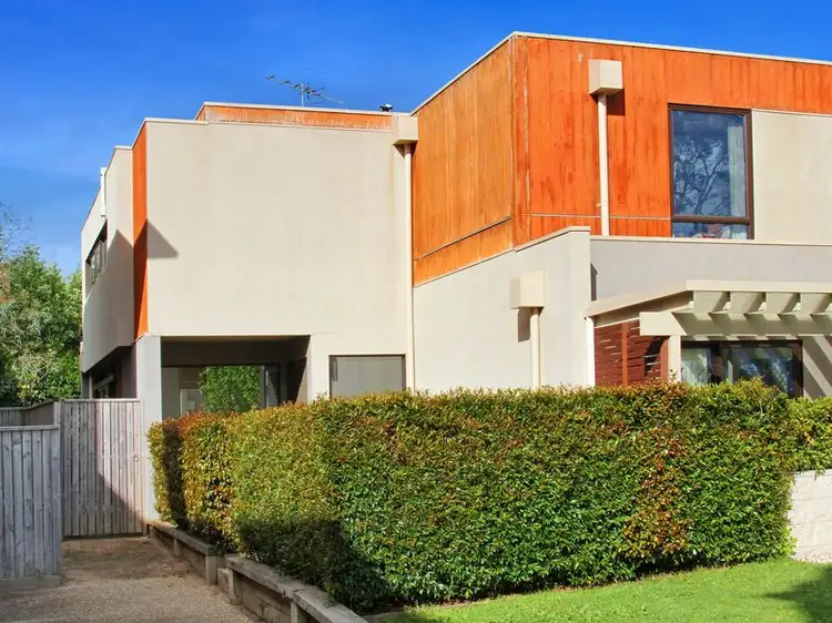 3/134 Ernest Jones Drive, Macleod VIC 3085