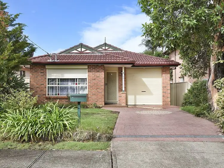 Main view of Homely villa listing, 4/68 Station Street, Fairfield Heights NSW 2165
