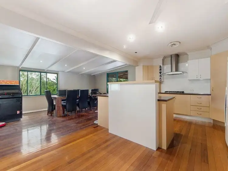 31 Ben Lomond Drive, Highland Park QLD 4211