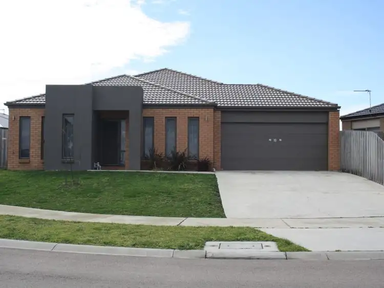 19 Phoebes Way, Bairnsdale VIC 3875