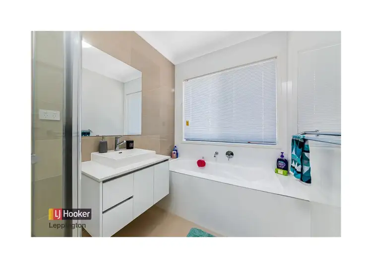 Fifth view of Homely house listing, 4 The Hermitage Way, Gledswood Hills NSW 2557