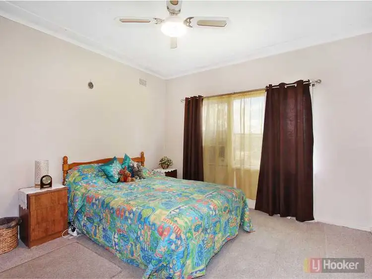 Sixth view of Homely flat listing, 5 Ray Place, Woodpark NSW 2164