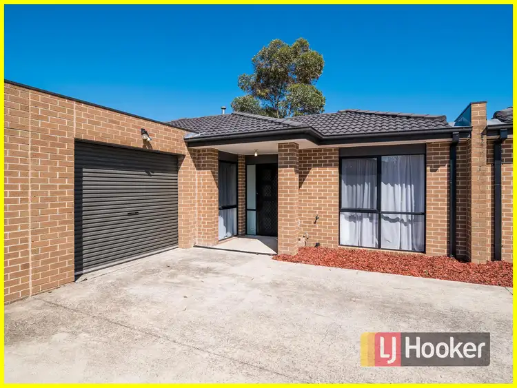 2/15 Plateau Crescent, Hampton Park VIC 3976
