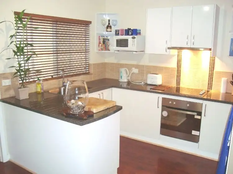 2/528 Varley Street, Yorkeys Knob QLD 4878