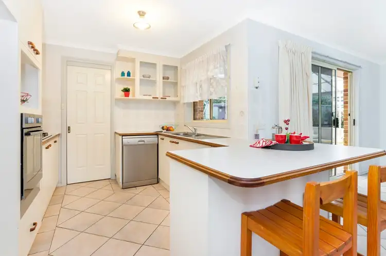 Sixth view of Homely house listing, 2 Buckmaster Crescent, Dunlop ACT 2615