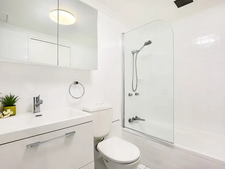 Fifth view of Homely apartment listing, 4/11-21 Rose Street, Chippendale NSW 2008