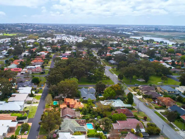 Fourth view of Homely house listing, 8 Kinross Crescent, Floreat WA 6014