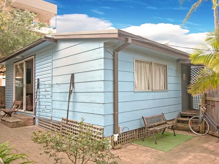Third view of Homely block of units listing, 5 Dalley Street, Queenscliff NSW 2096