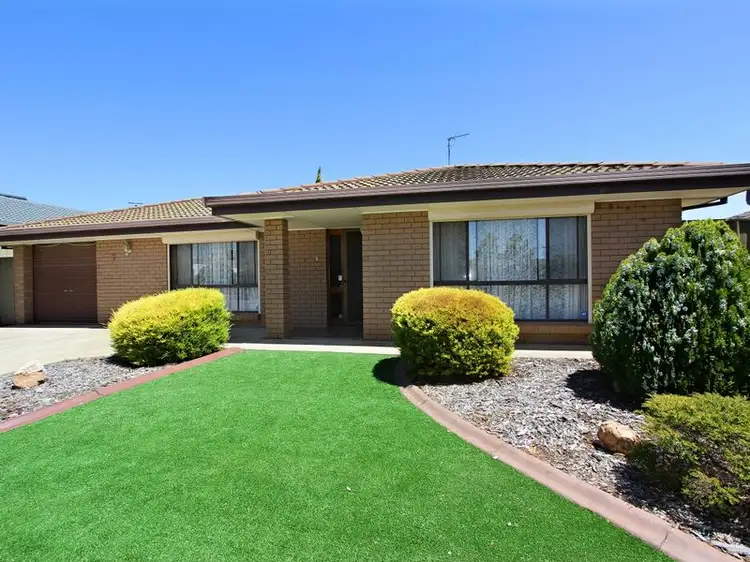 7 Chanel Court, Craigmore SA 5114