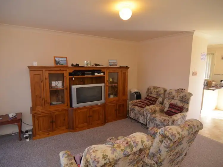 Fifth view of Homely villa listing, 2/25 Hoskins Avenue, Lithgow NSW 2790