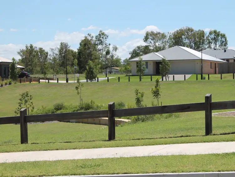 Sixth view of Homely semi-detached listing, 2/5 Richmond Terrace, Plainland QLD 4341