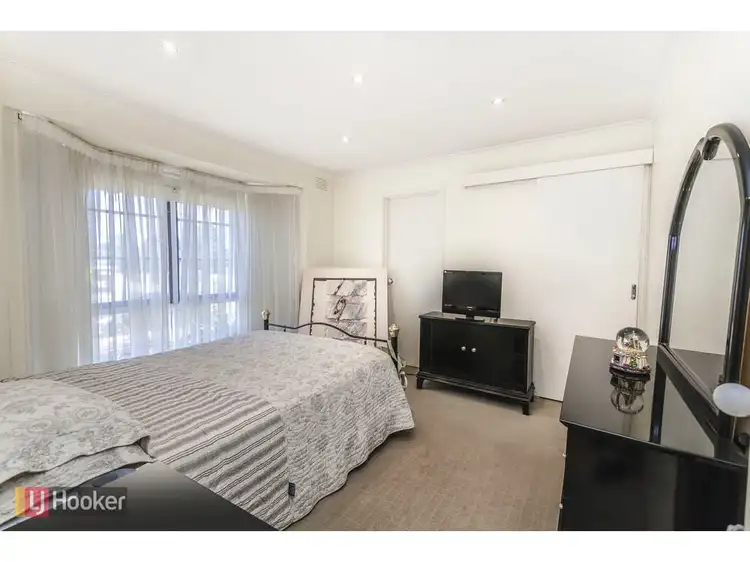 Seventh view of Homely house listing, 100 Hothlyn Drive, Craigieburn VIC 3064