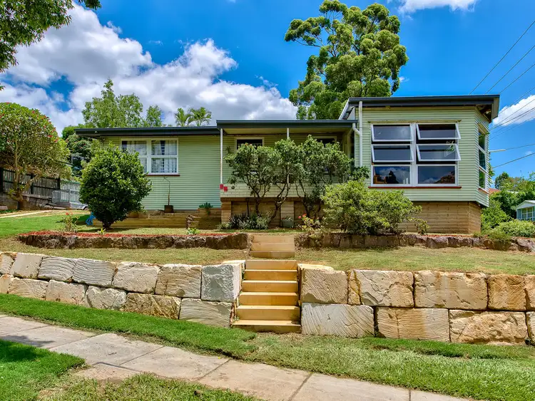 52 Wilgarning Street, Stafford Heights QLD 4053