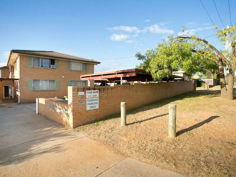 Main view of Homely unit listing, 4/16 Derrima Road, Queanbeyan NSW 2620