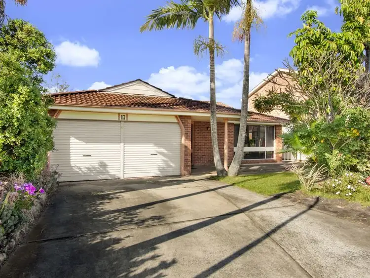 17 Napier Place, Bossley Park NSW 2176