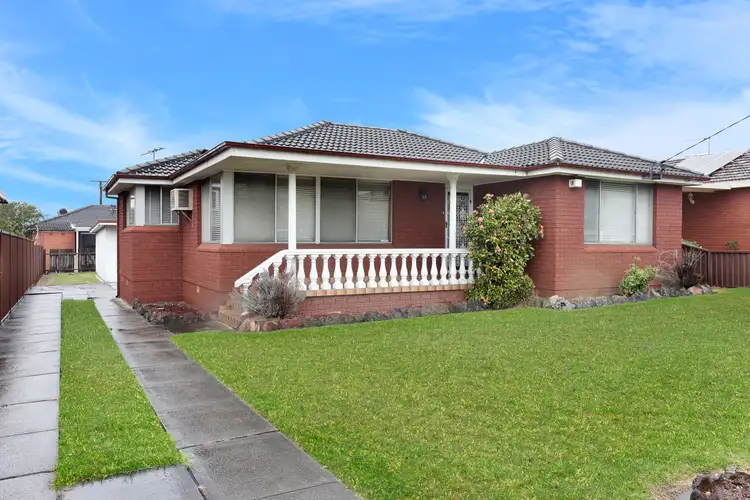 38 Musgrave Crescent, Fairfield West NSW 2165
