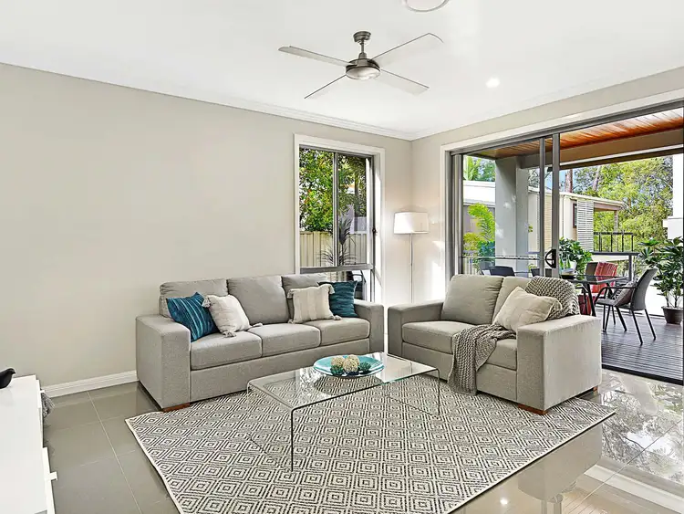 2/21 Andromeda Parade, Robina QLD 4226