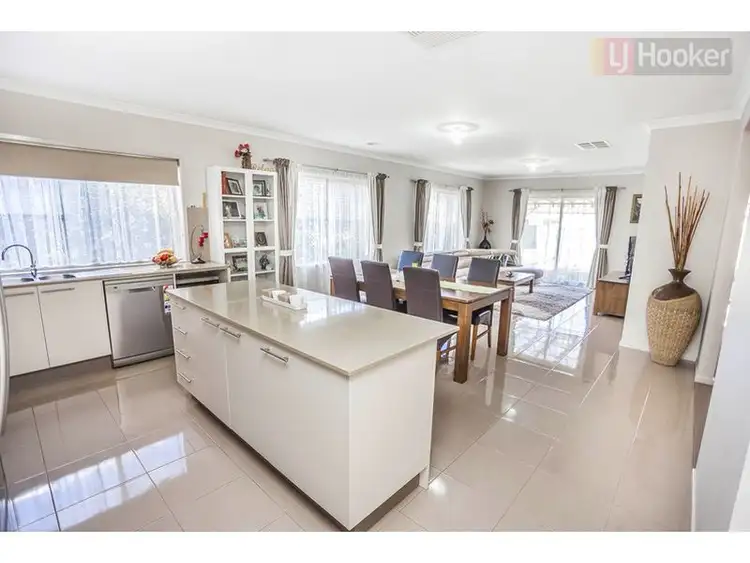 Seventh view of Homely house listing, 47 Biltmore Crescent, Roxburgh Park VIC 3064