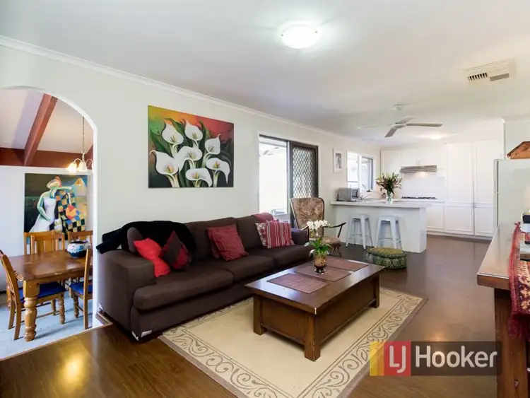 Fifth view of Homely house listing, 7 Singleton Drive, Endeavour Hills VIC 3802