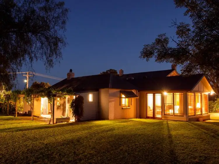 41 Edwards Street, Young NSW 2594