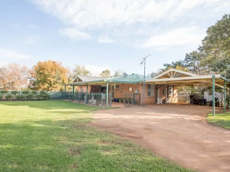 205 Gainsborough Road, Narromine NSW 2821