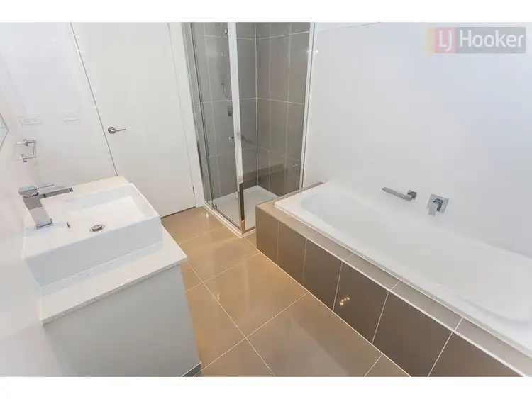 Sixth view of Homely unit listing, 5 Vali Road, Craigieburn VIC 3064
