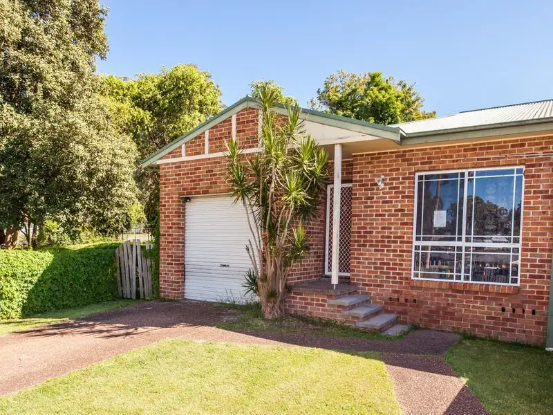 Main view of Homely semi-detached listing, 2/20 Reid Street, North Rothbury NSW 2335