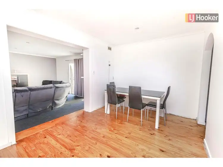 Fifth view of Homely house listing, 1 Litton Court, Craigieburn VIC 3064