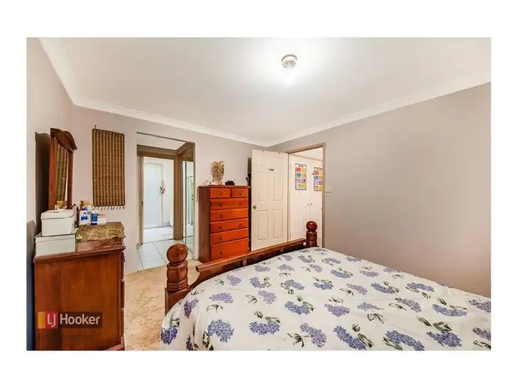Fifth view of Homely house listing, 4 Howe Place, Horningsea Park NSW 2171