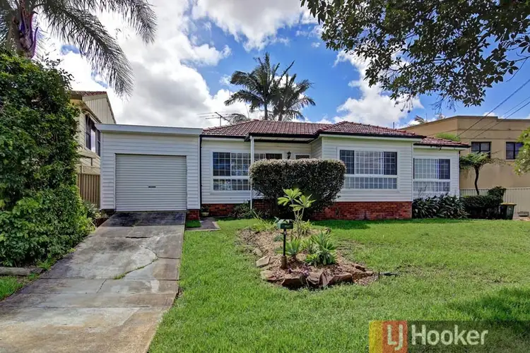 2 Beale Crescent, Peakhurst NSW 2210