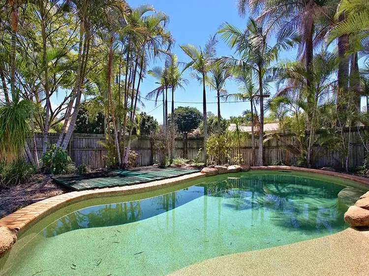 42 Vaucluse Cres, Petrie QLD 4502