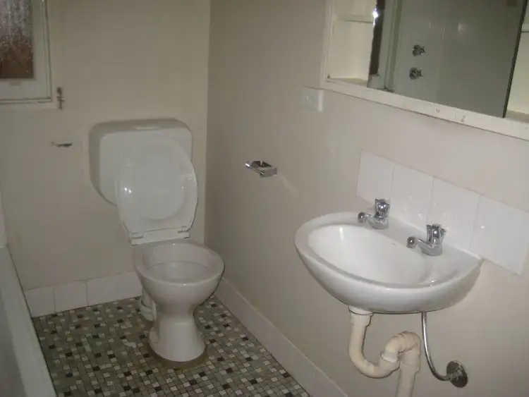 Fifth view of Homely house listing, 10 Houston Drive, Dubbo NSW 2830