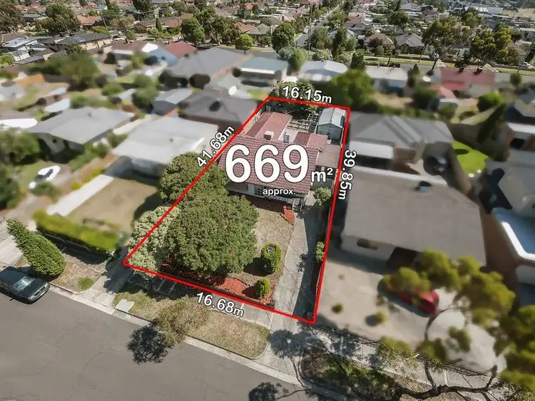 Fifth view of Homely house listing, 8 Vervale Avenue, Fawkner VIC 3060