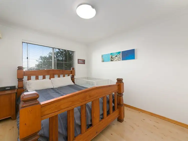 Sixth view of Homely unit listing, 2/22 Princess Street, Fairfield QLD 4103