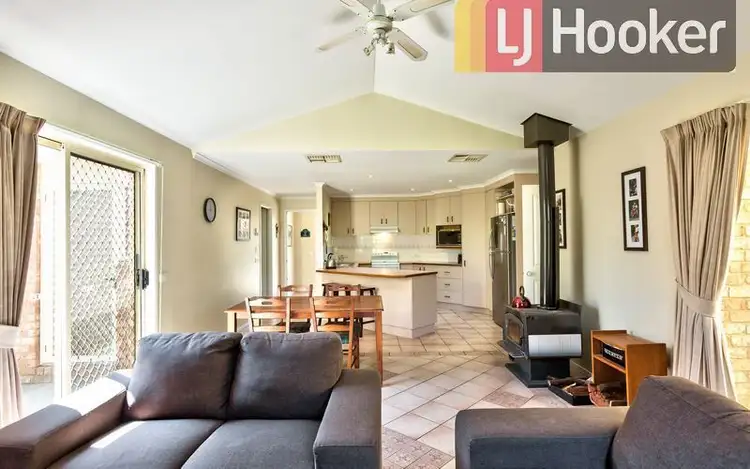 Seventh view of Homely house listing, 34 Willow Way, Table Top NSW 2640