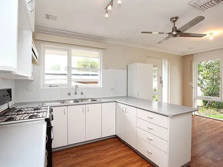 Fourth view of Homely house listing, 421 Belmont Avenue, Cloverdale WA 6105