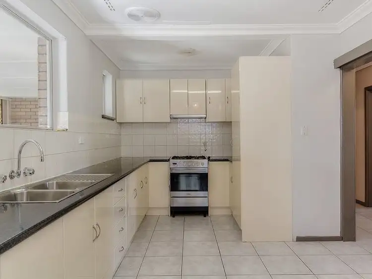 42 Charthouse Road, Safety Bay WA 6169