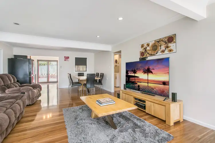 Fourth view of Homely house listing, 5 Nalya Close, Toronto NSW 2283