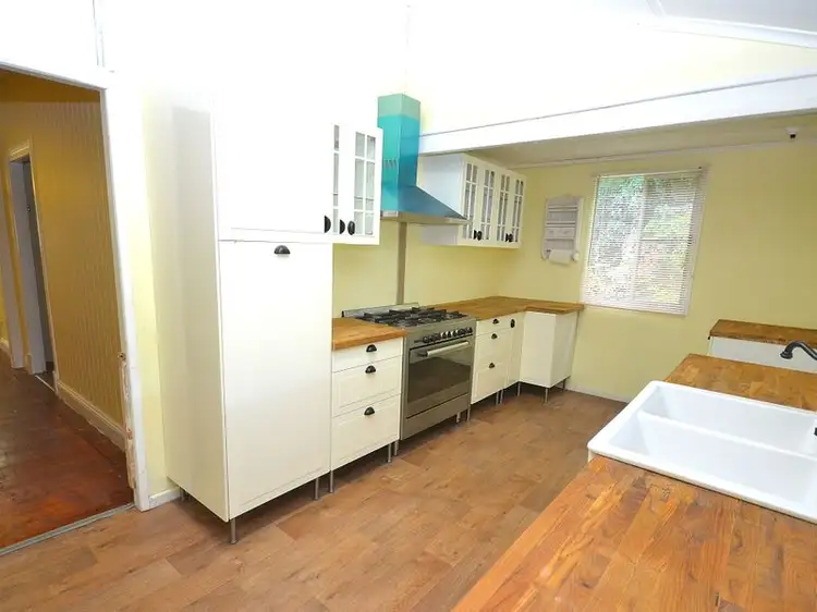 24 Robson Street, Kilcoy QLD 4515