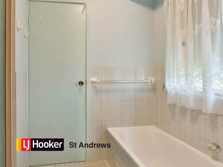 Seventh view of Homely house listing, 4 Thompson Place, Minto NSW 2566