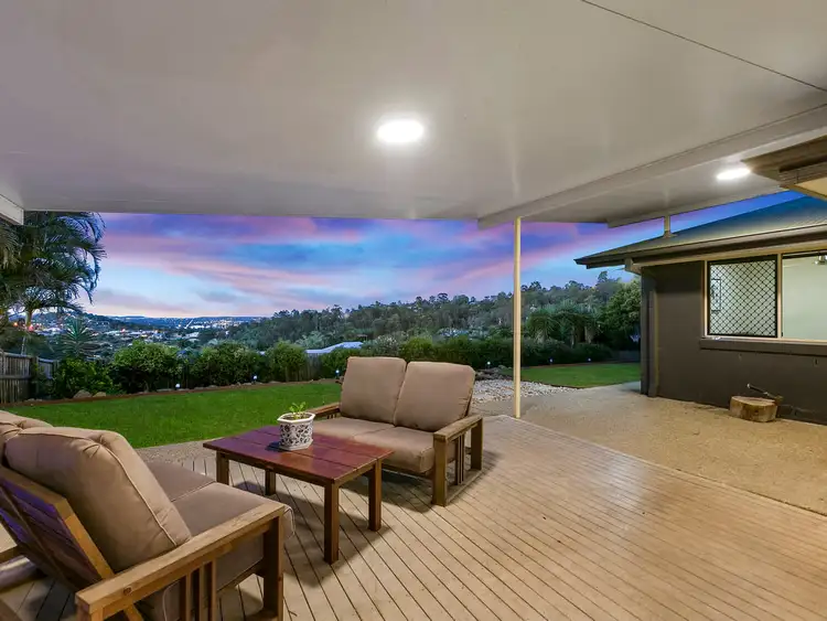18 Hillary Circuit, Pacific Pines QLD 4211