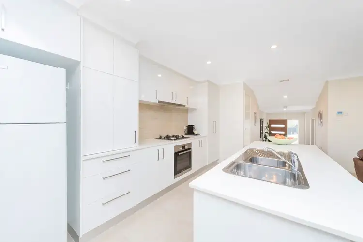 Fourth view of Homely house listing, 39 Anakie Court, Ngunnawal ACT 2913
