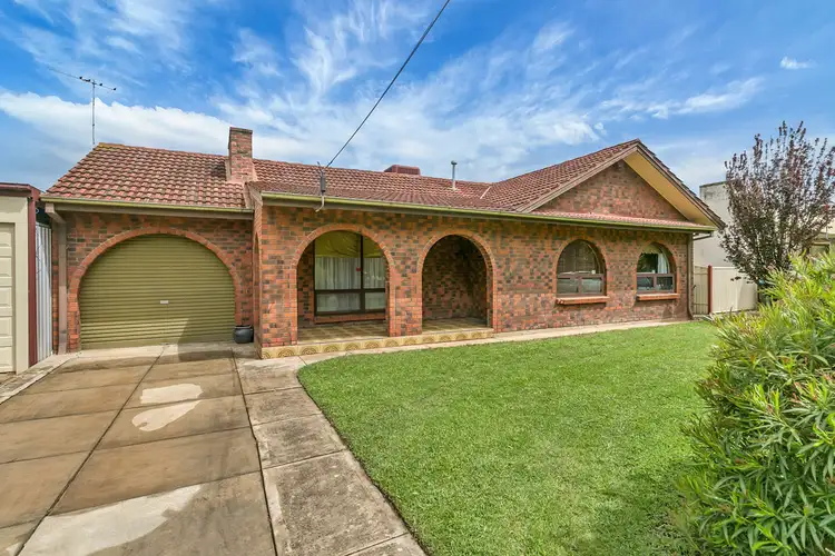 9 Rowe Avenue, Northfield SA 5085